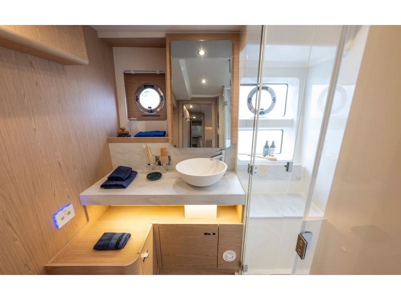 BENETEAU Swift Trawler 54